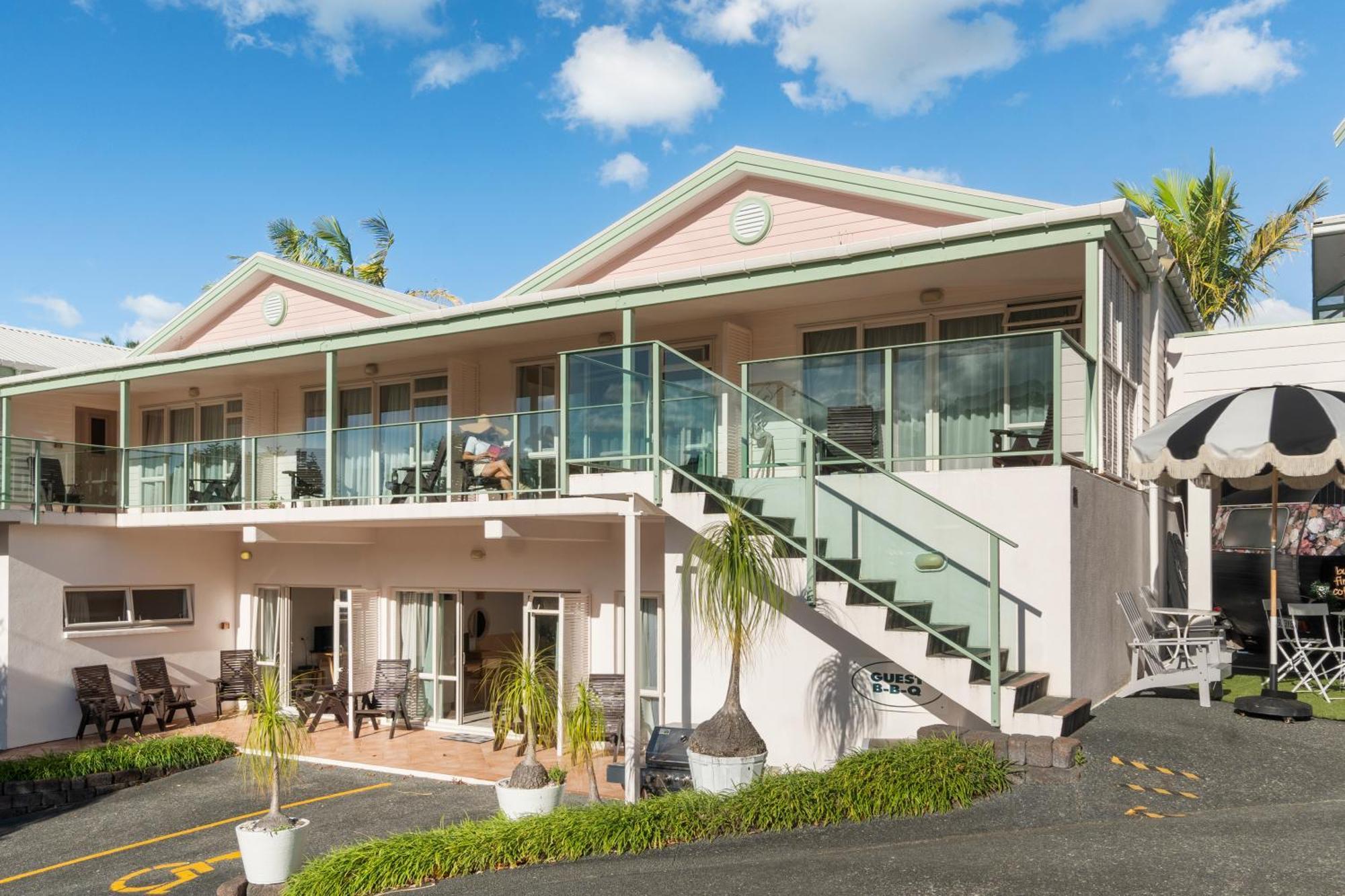 Asure Admirals View Motel Paihia Esterno foto